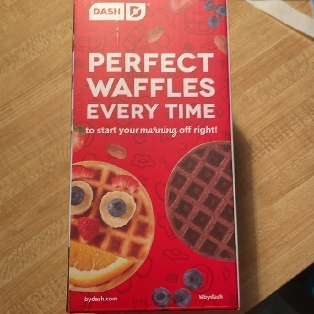 Waffle Maker - Picture 4 of 4